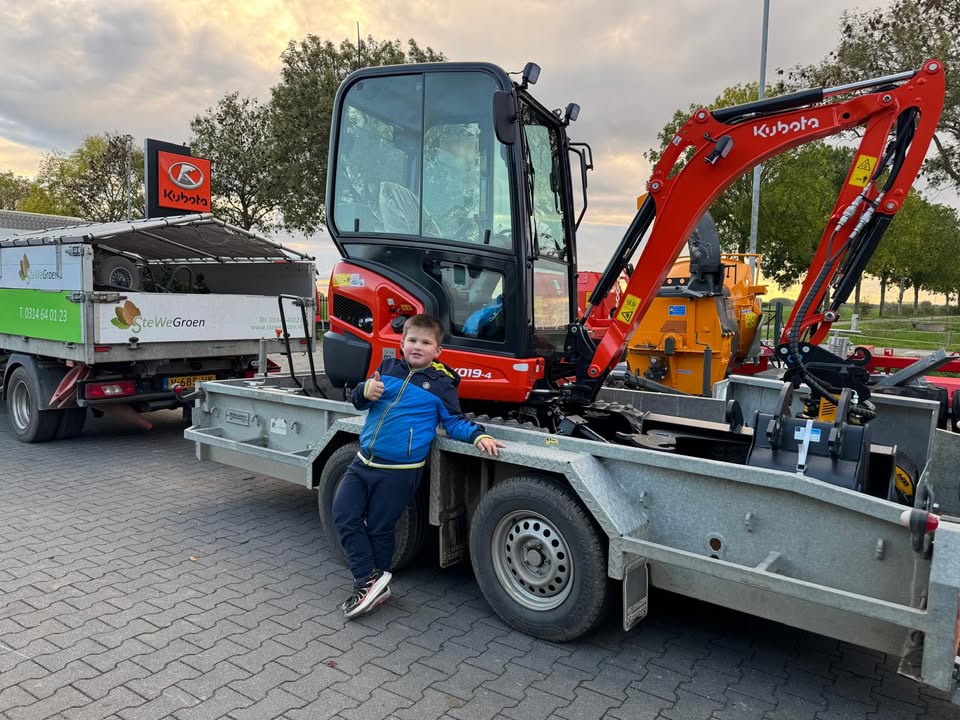  Kubota KX019 voor Stewegroen <br
