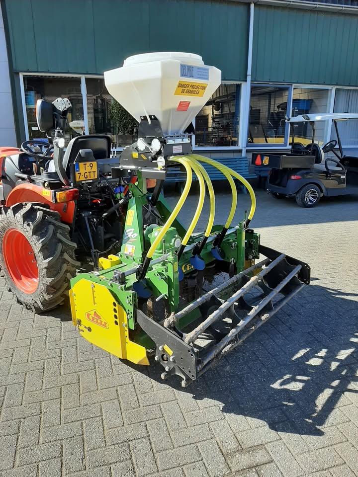  ? Delimbe zaaimachines afgeleverd.