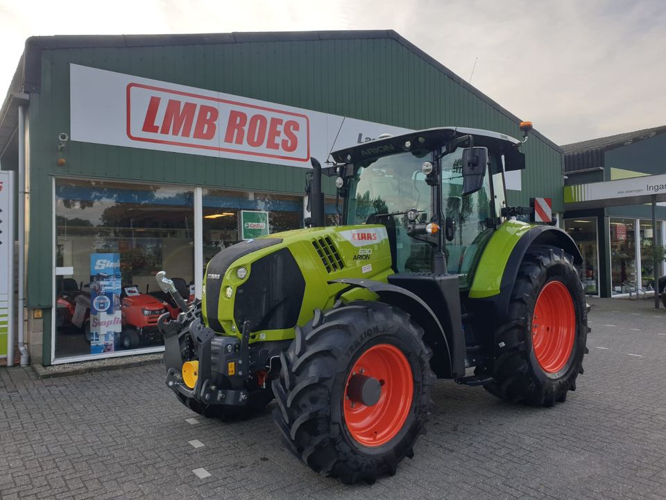  Afgeleverd Claas Arion:<br />
<br