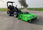  Farm servant  mestverzamelaar -  paddock cleaner